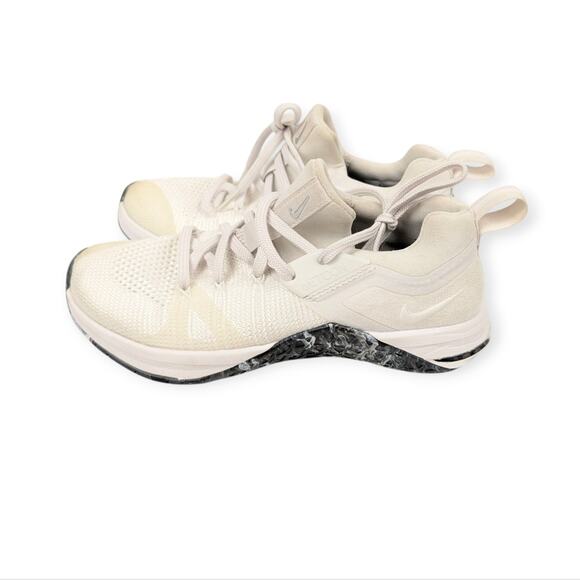 Nike Women's Metcon Flyknit White & Black Athletic Sneakers Size 6.5 - Picture 5 of 8